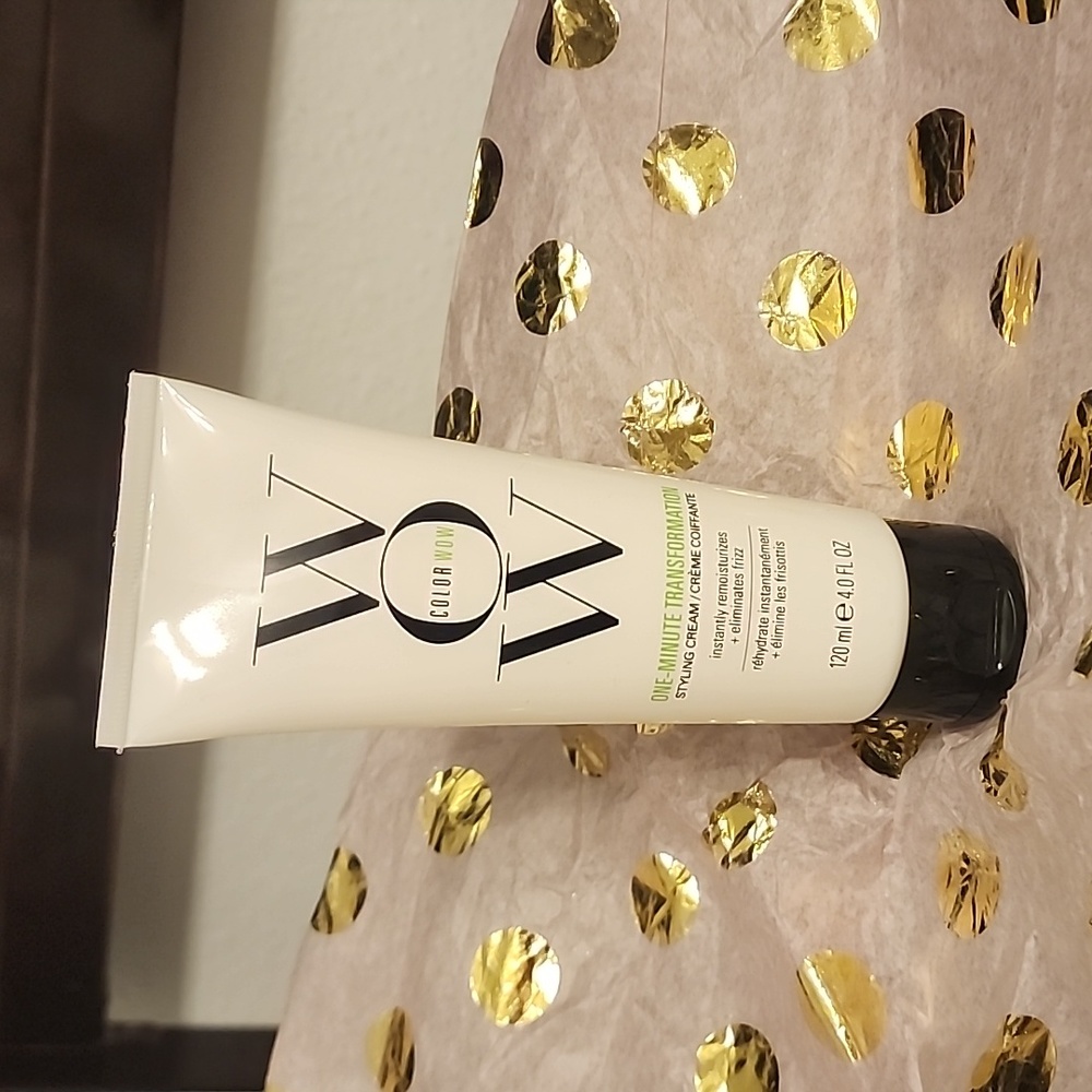 COLOR WOW! One Minute Transformation Anti Frizz Styling Cream
